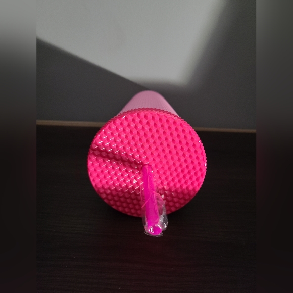 Hello Kitty pink studded tumbler cup New with tags - Picture 2 of 3